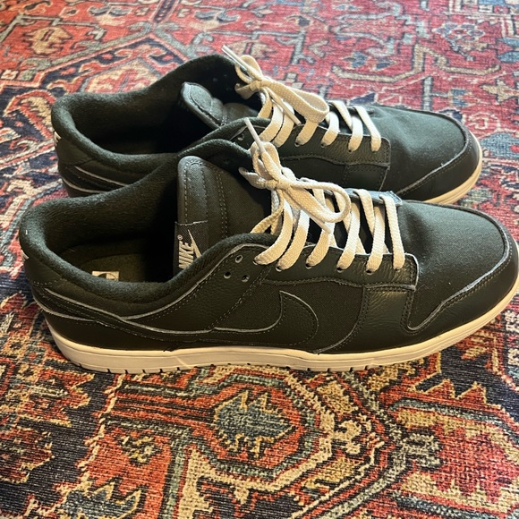 Nike dunks - Picture 1 of 6